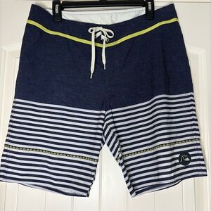 Quiksilver Swim Trunk Board Shorts Men 34 Blue/Lime Green AG47 Dry Flight Stripe